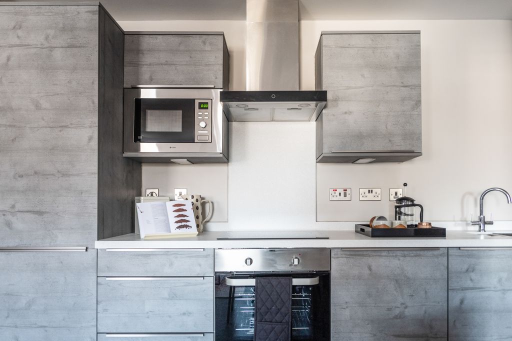 Property photo 2 of 8