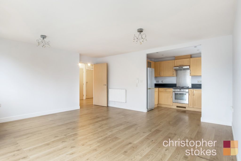 Property photo 2 of 17 4837622