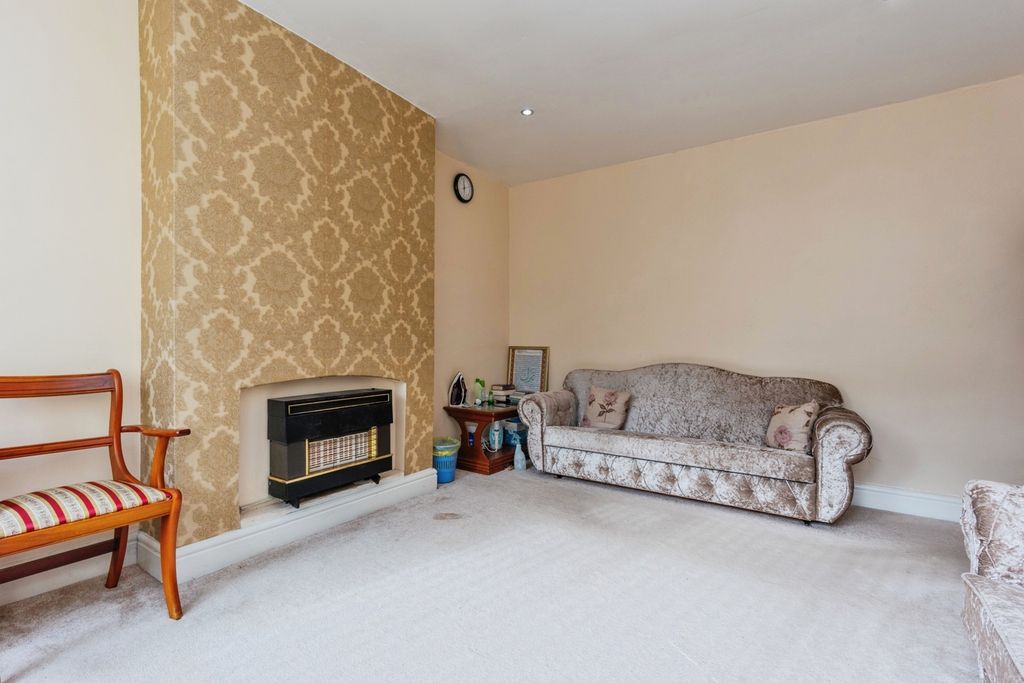 Property photo 2 of 24 Pbox-Img.Jpg