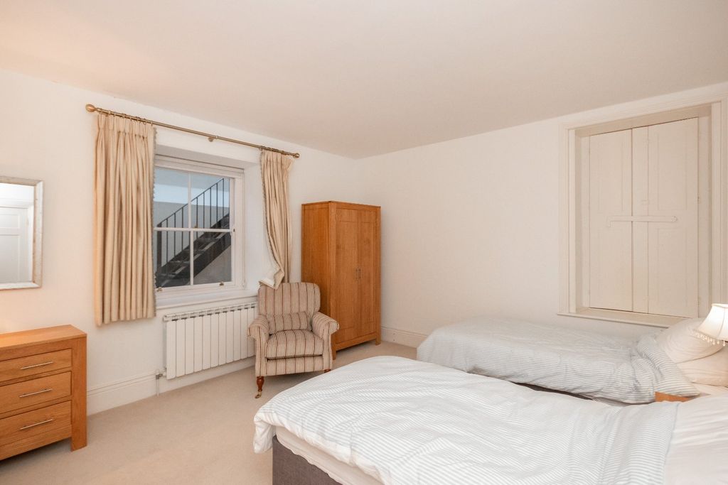 Additional image 44 of 7 bed detached house for saleL'hyvreuse, Cambridge Park, St. Peter Port, Guernsey GY1