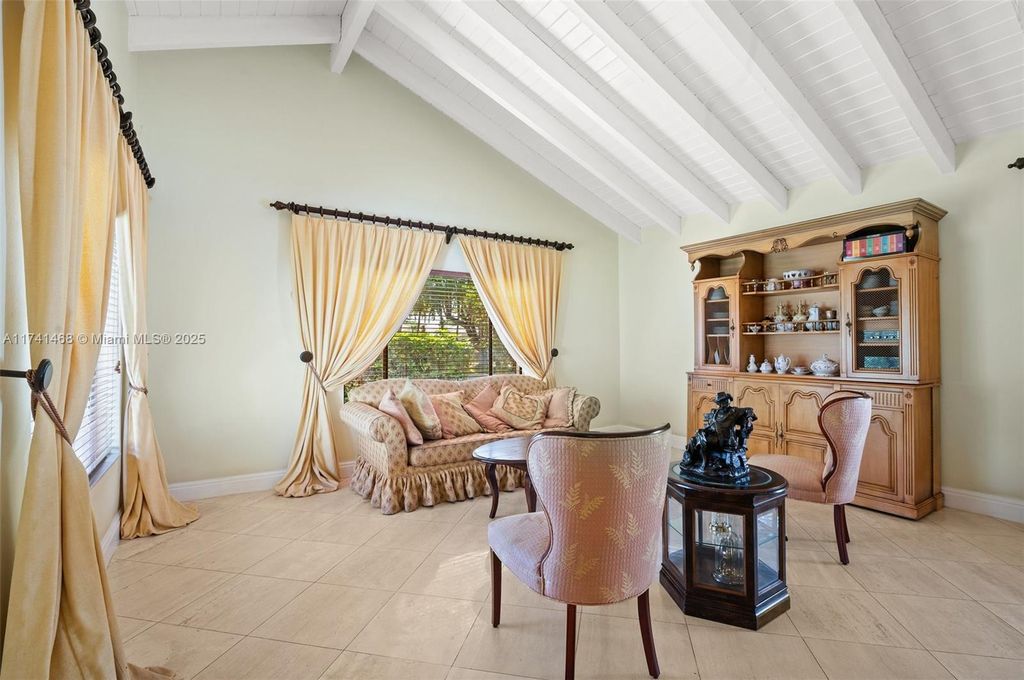 Property photo 3 of 25 <Alttext/>