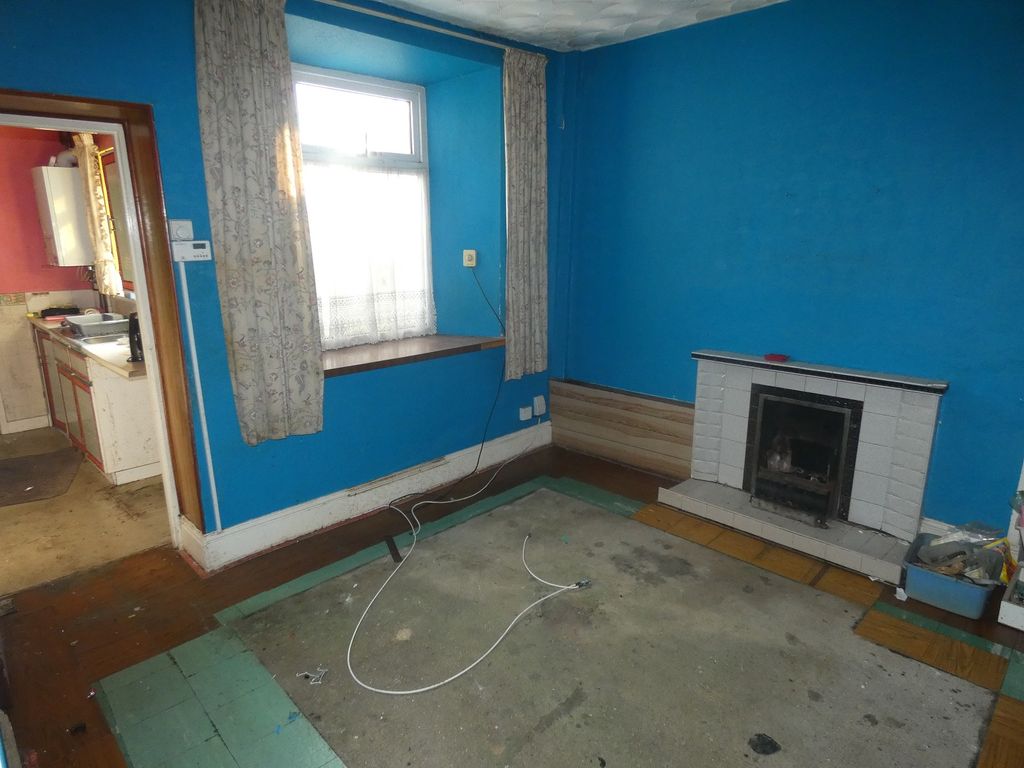 Property photo 3 of 7 Rear Lounge