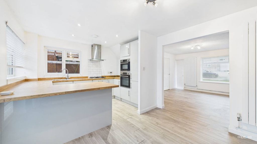 Property photo 2 of 14 4344685