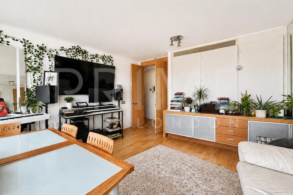 Property photo 3 of 15 Pva2.Jpg