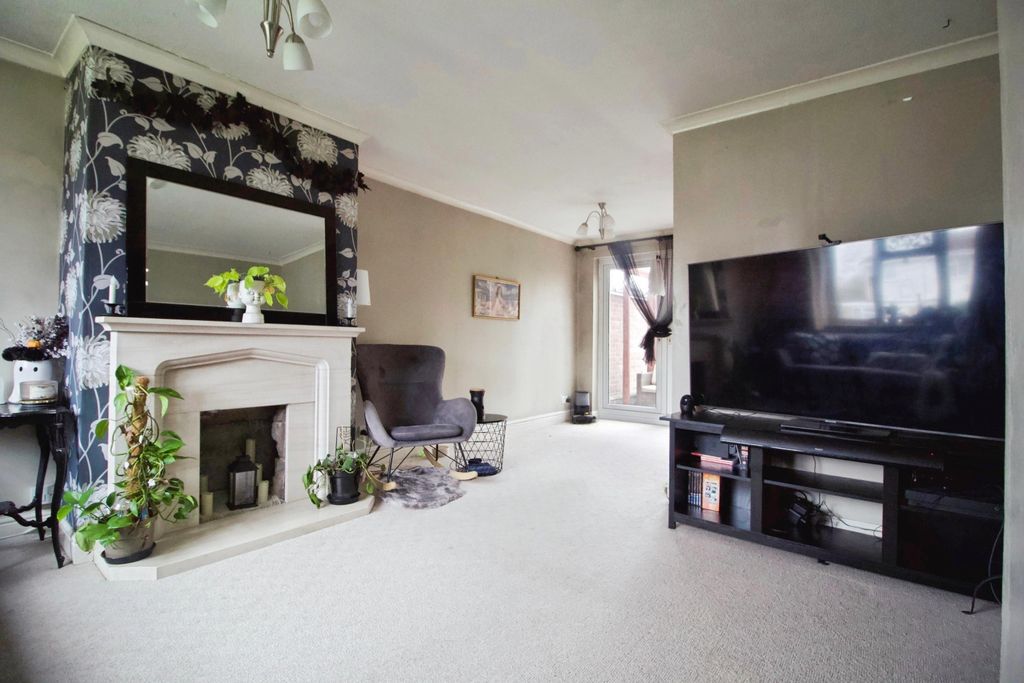 Property photo 3 of 14 Reception