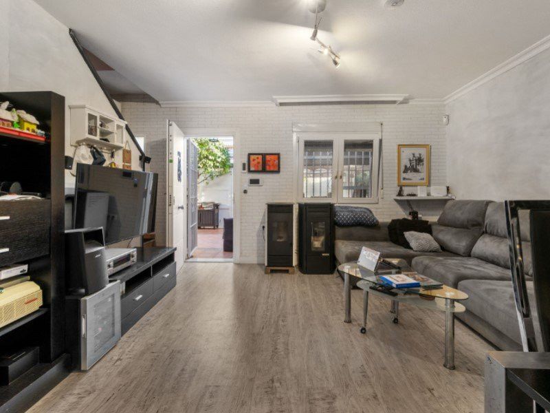 Property photo 2 of 28