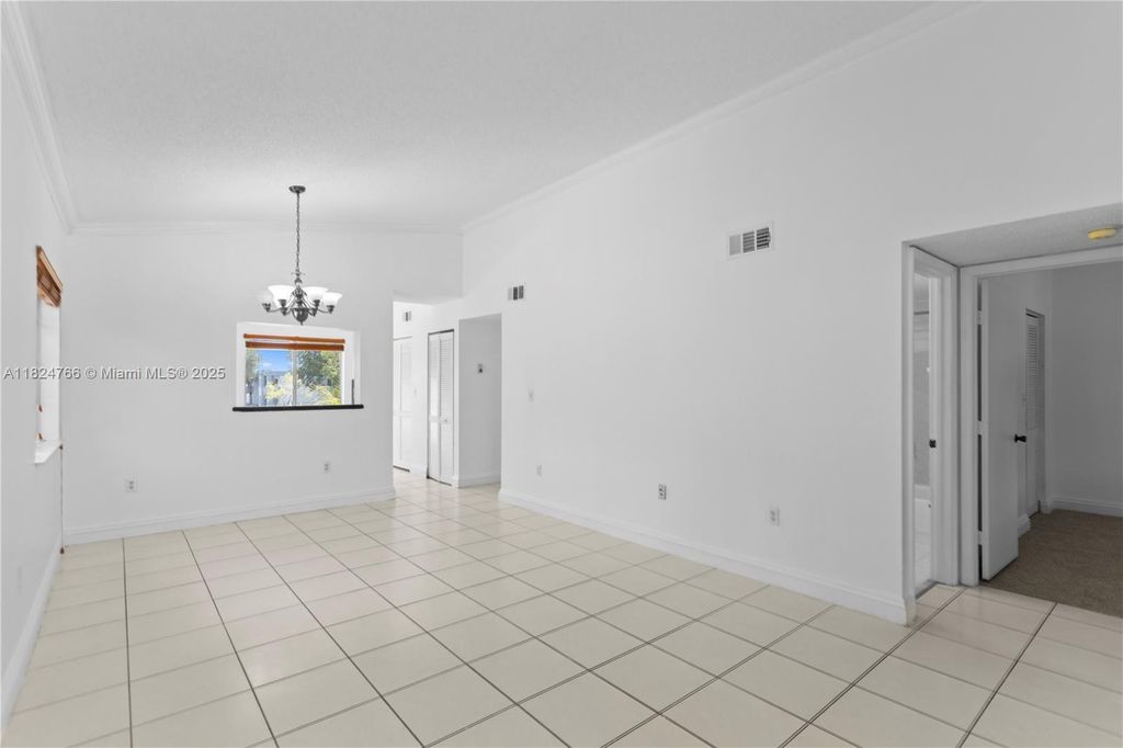 Property photo 3 of 50 <Alttext/>