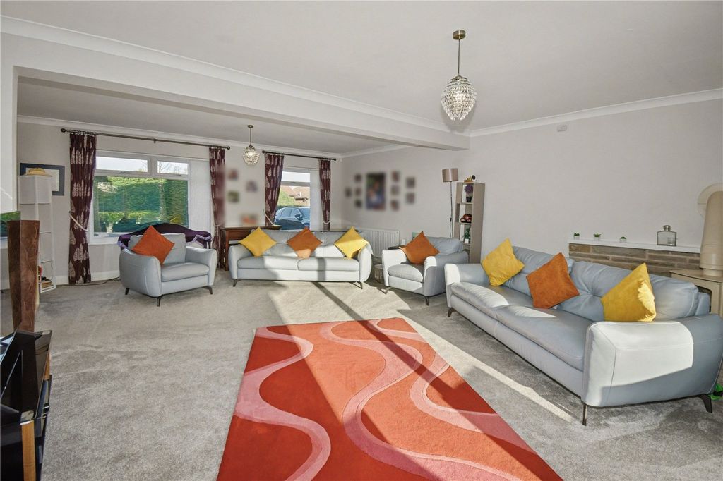 Property photo 3 of 26 Picture No. 25