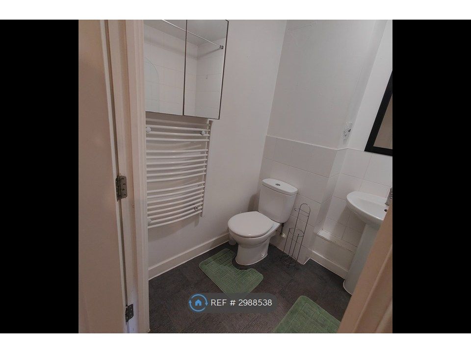 Property photo 3 of 8 Bathroom