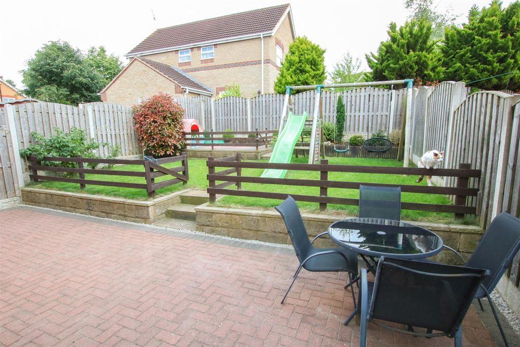 Property photo 2 of 19 Rear Garden