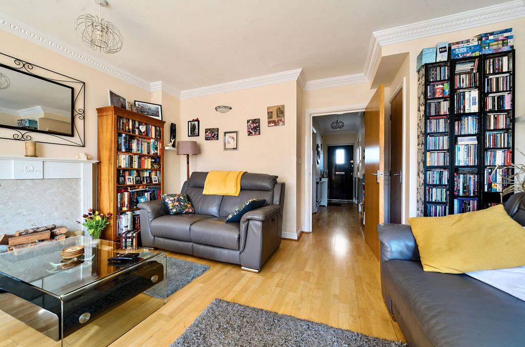 Property photo 3 of 20 12-681B1151891E2-...