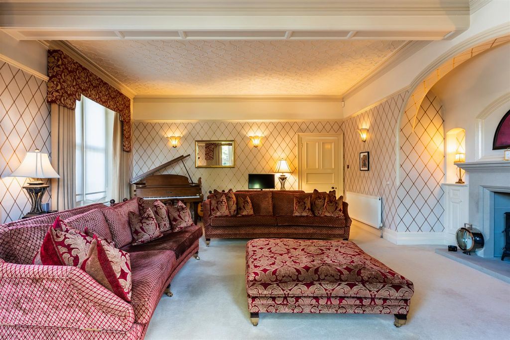 Property photo 2 of 55 Drawing Room