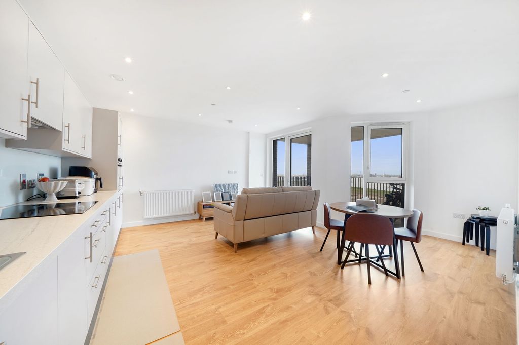 Property photo 2 of 16