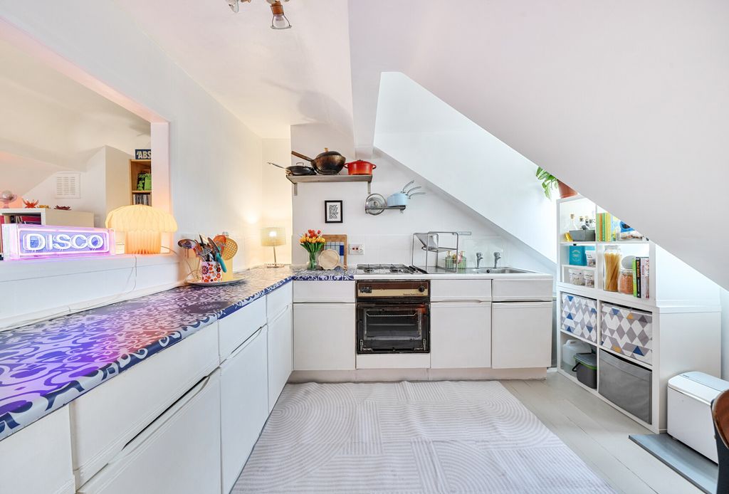 Property photo 2 of 10 1463311-10-6A073d...