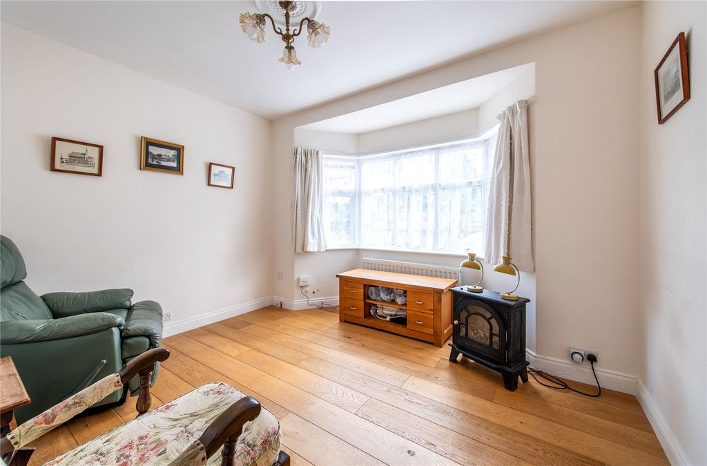 Property photo 3 of 20 Picture No. 24