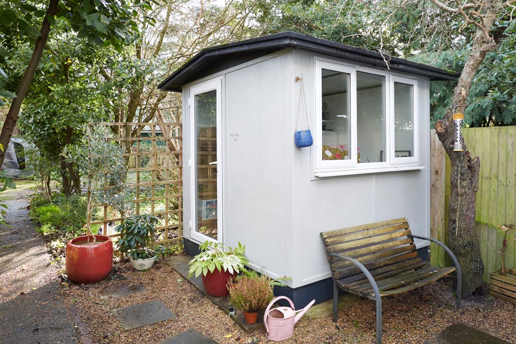 Property photo 3 of 11 Office Pod