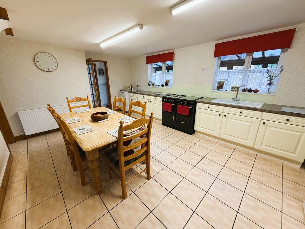 Property photo 3 of 51
