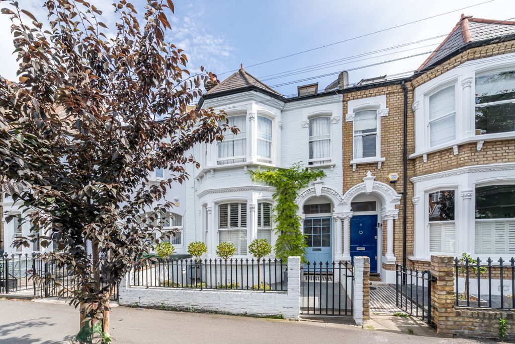 Property photo 1 of 33