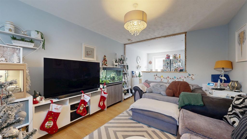 Property photo 3 of 11 12202025_113625.Jpg