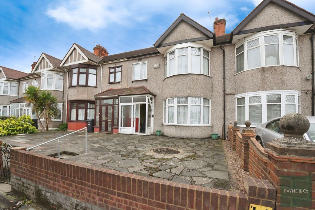 Property photo 1 of 17