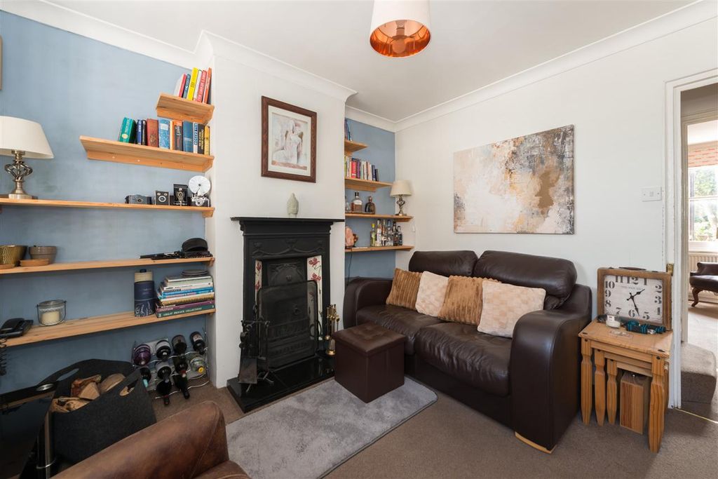 Property photo 3 of 13