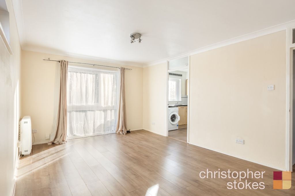 Property photo 3 of 13 4558824