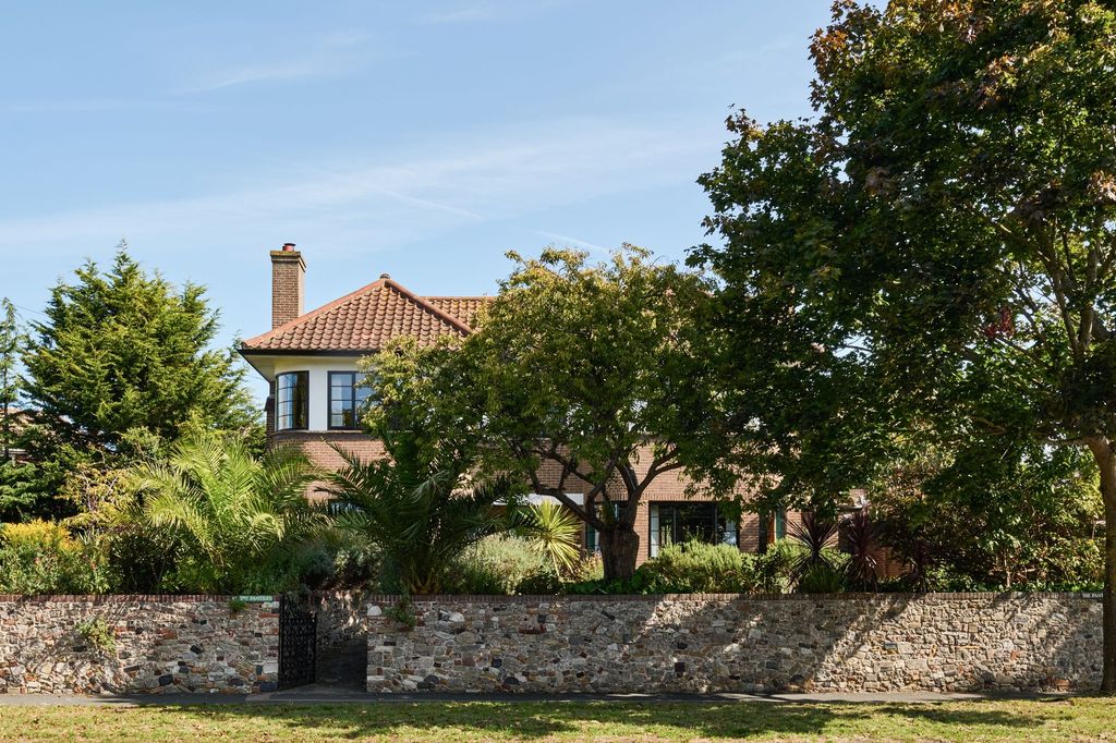 Property photo 1 of 56
