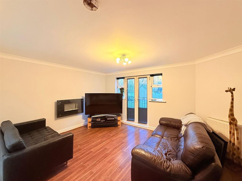 Property photo 3 of 9 3.Jpg