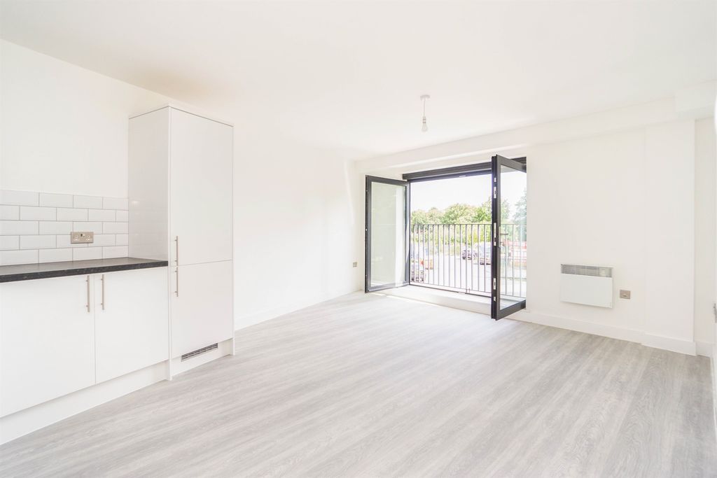 2 bed flat for saleElm Road North, Birkenhead CH42