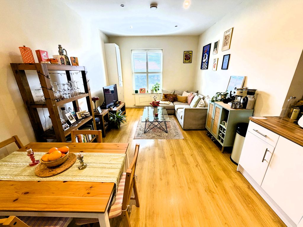 Property photo 3 of 9