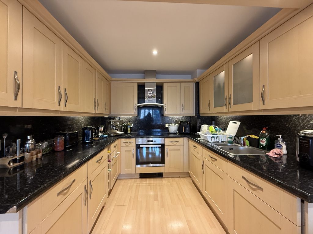 Property photo 3 of 12 Img_8673