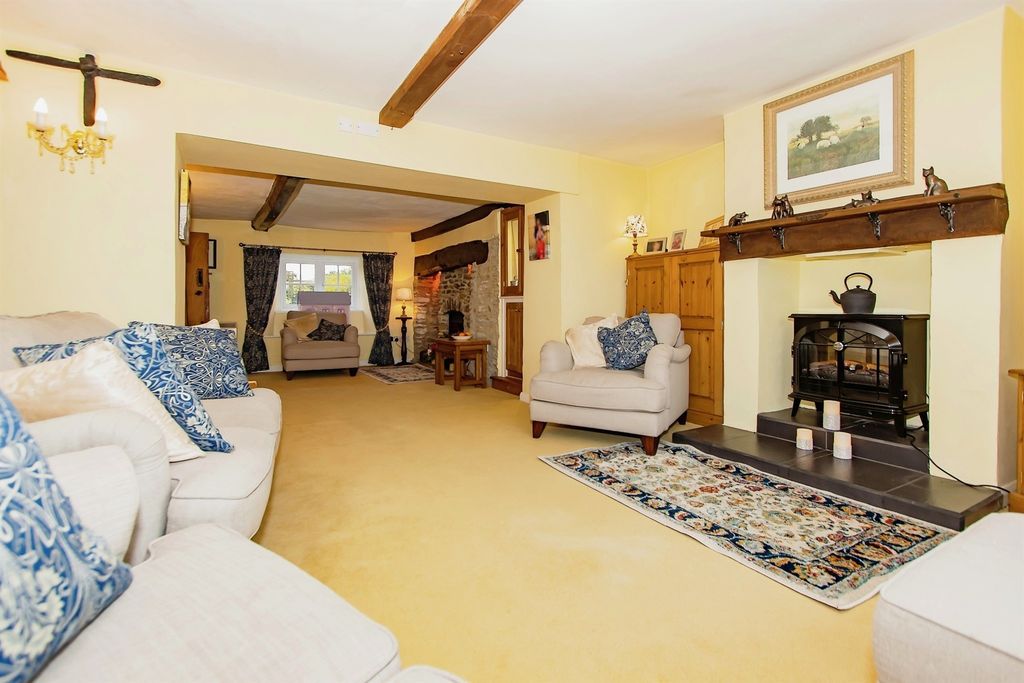 Property photo 2 of 15
