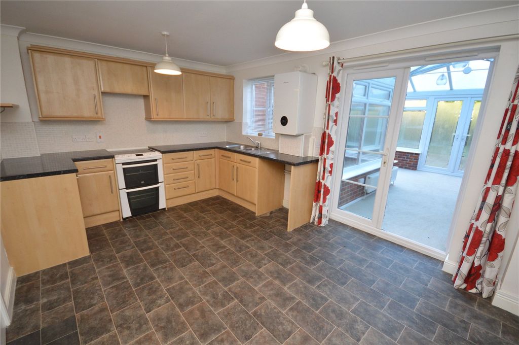 Property photo 3 of 14 Kitchen/Diner