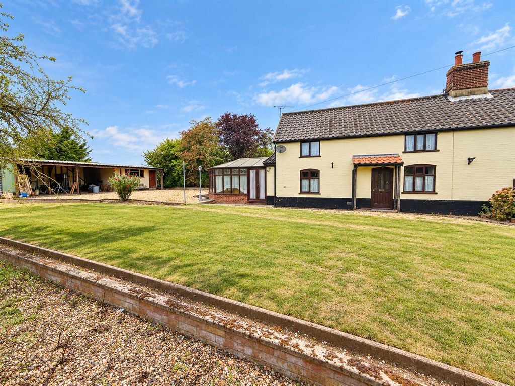 Property photo 1 of 12
