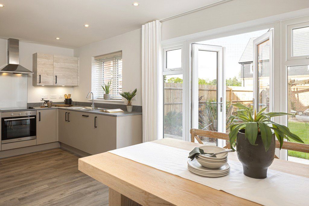 Property photo 3 of 9 Kitchen/Dining