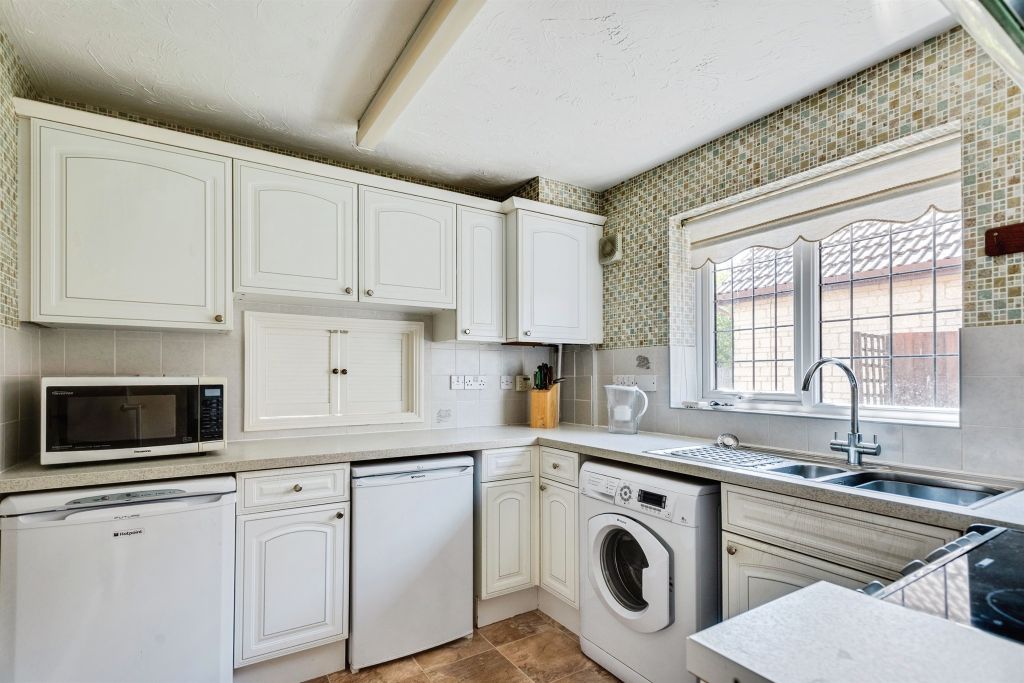 Property photo 3 of 17