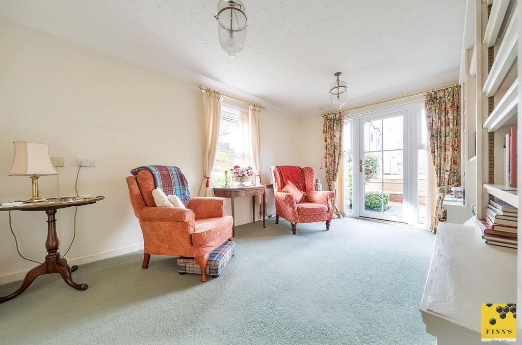 Property photo 3 of 11 5ce1A5B4-8913-43Aa-856d-83dc8d7De1A8.Jpg