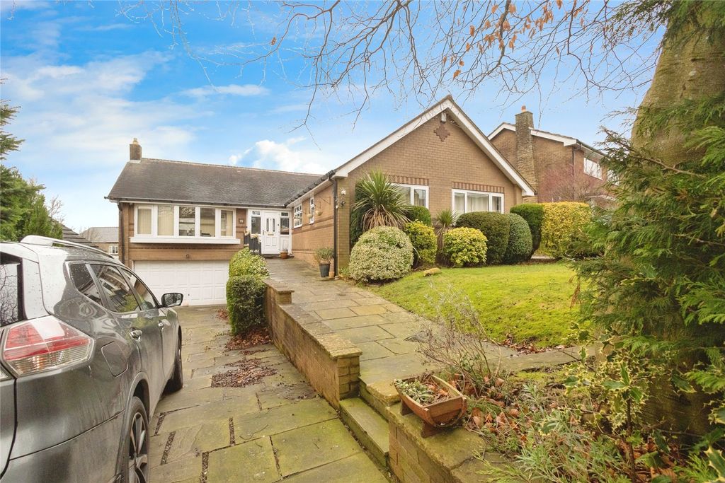 Property photo 1 of 16 External
