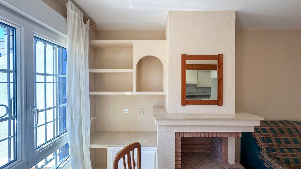 Property photo 3 of 37