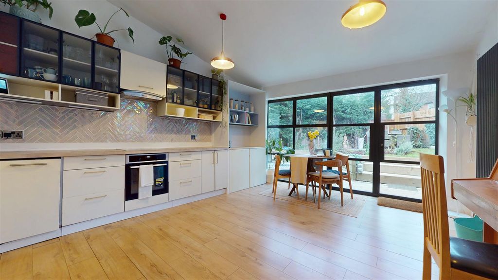 Property photo 2 of 21 03102026_090403.Jpg