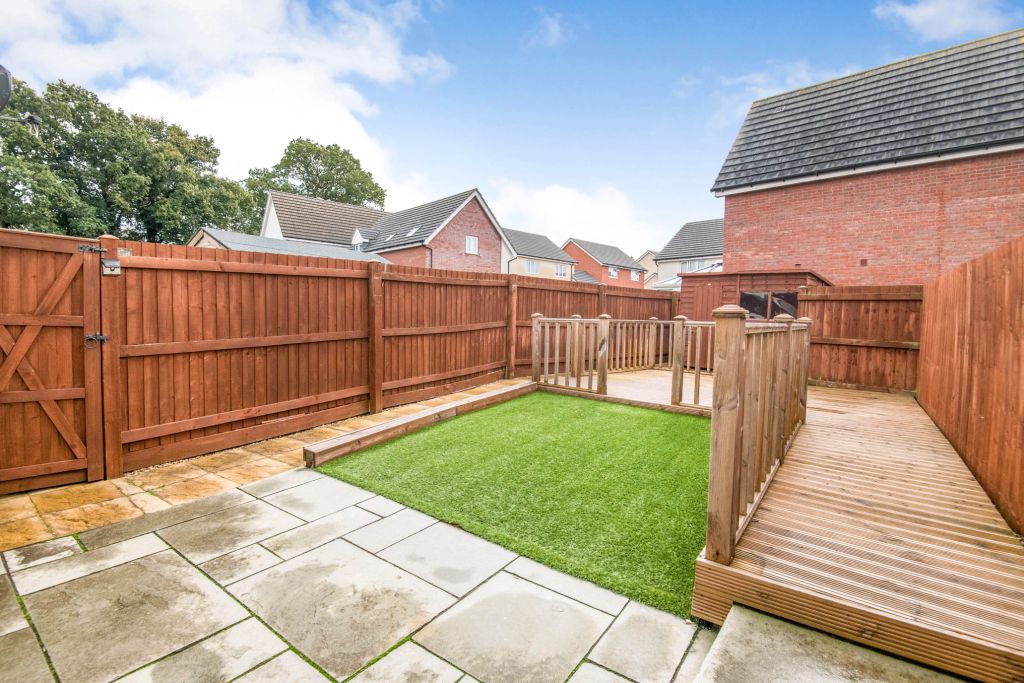 Property photo 2 of 12
