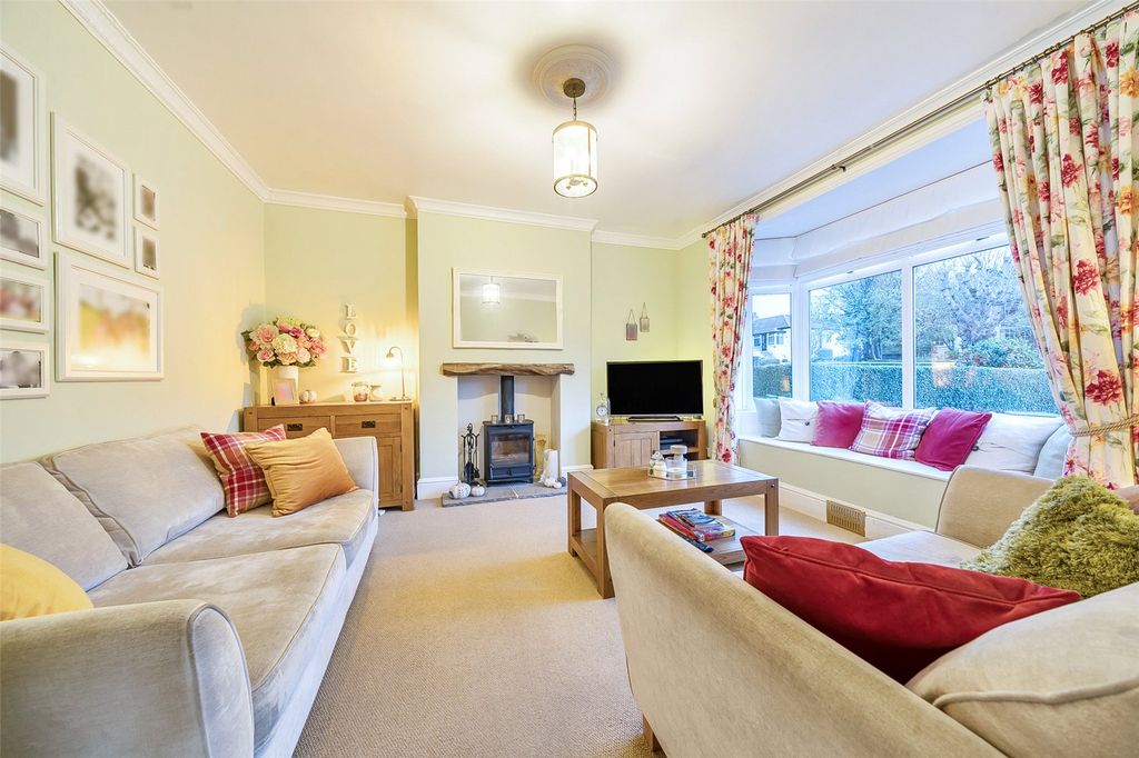 Property photo 2 of 23 Picture No. 17