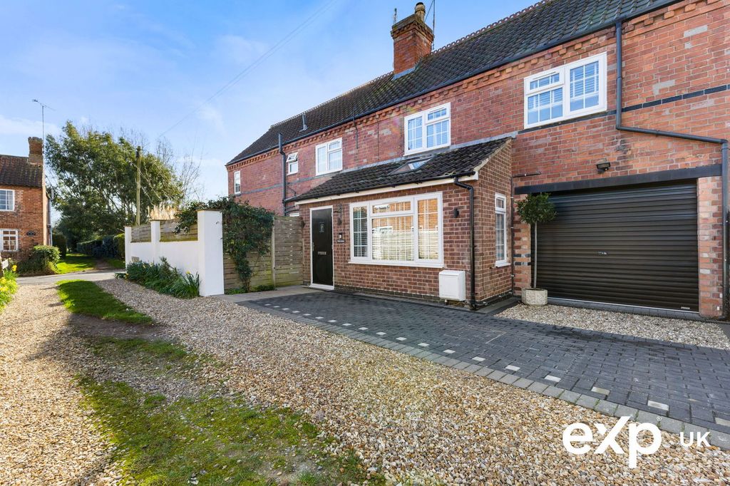 Property photo 1 of 31