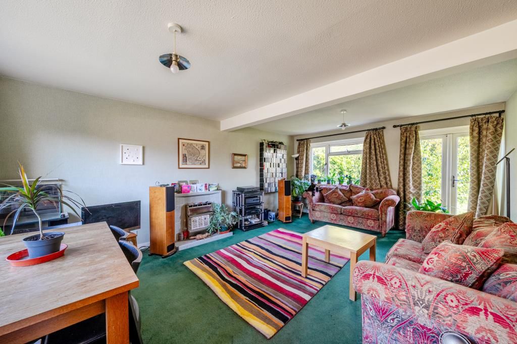 Property photo 2 of 20 Living Room