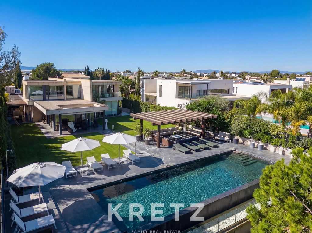 Property photo 1 of 30