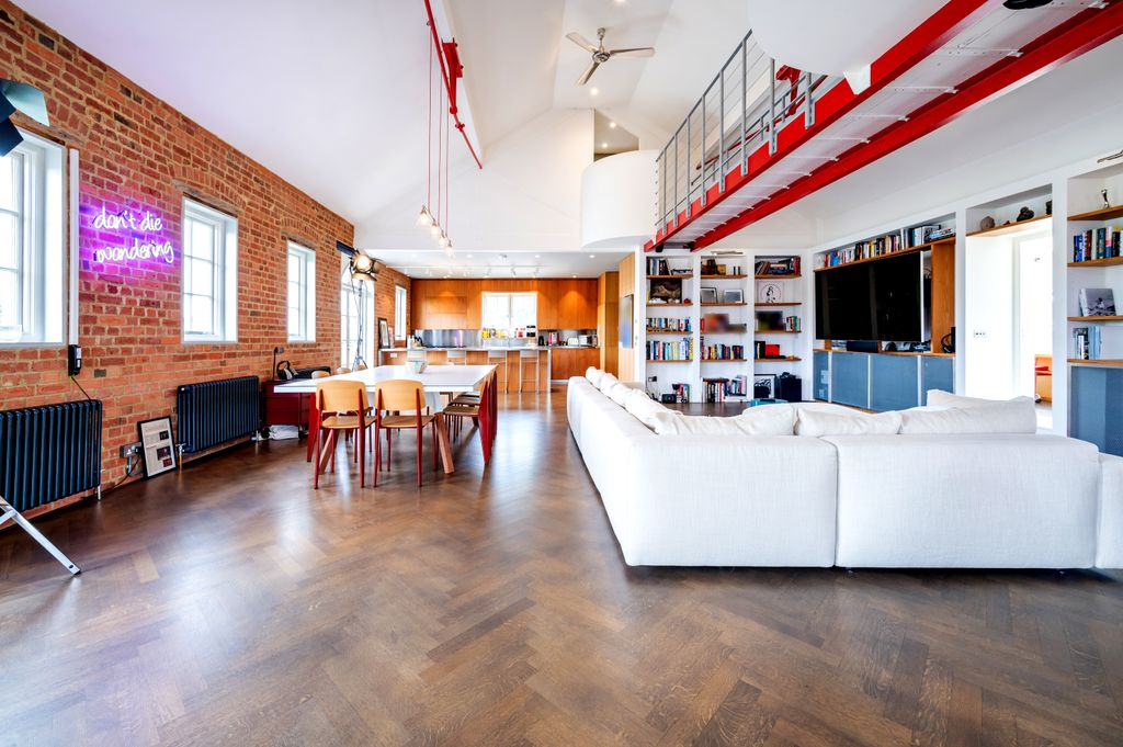 Property photo 3 of 38 7 Old Library Apartments (17).Jpg