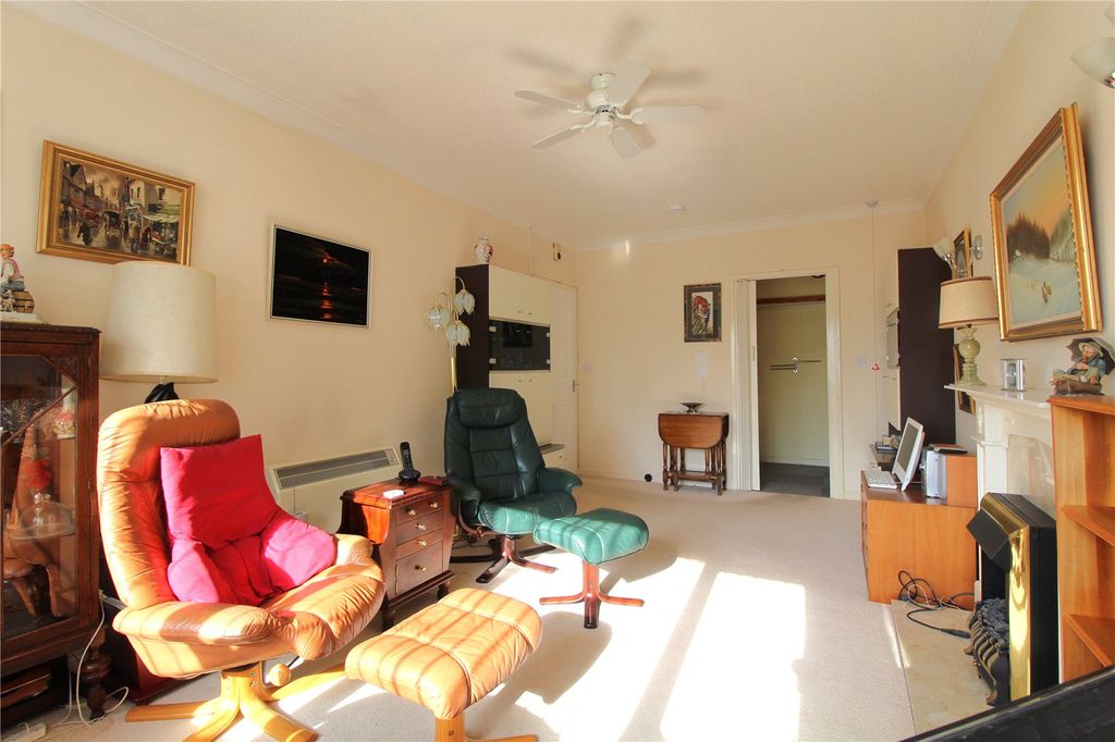 Property photo 2 of 16 Picture No. 08