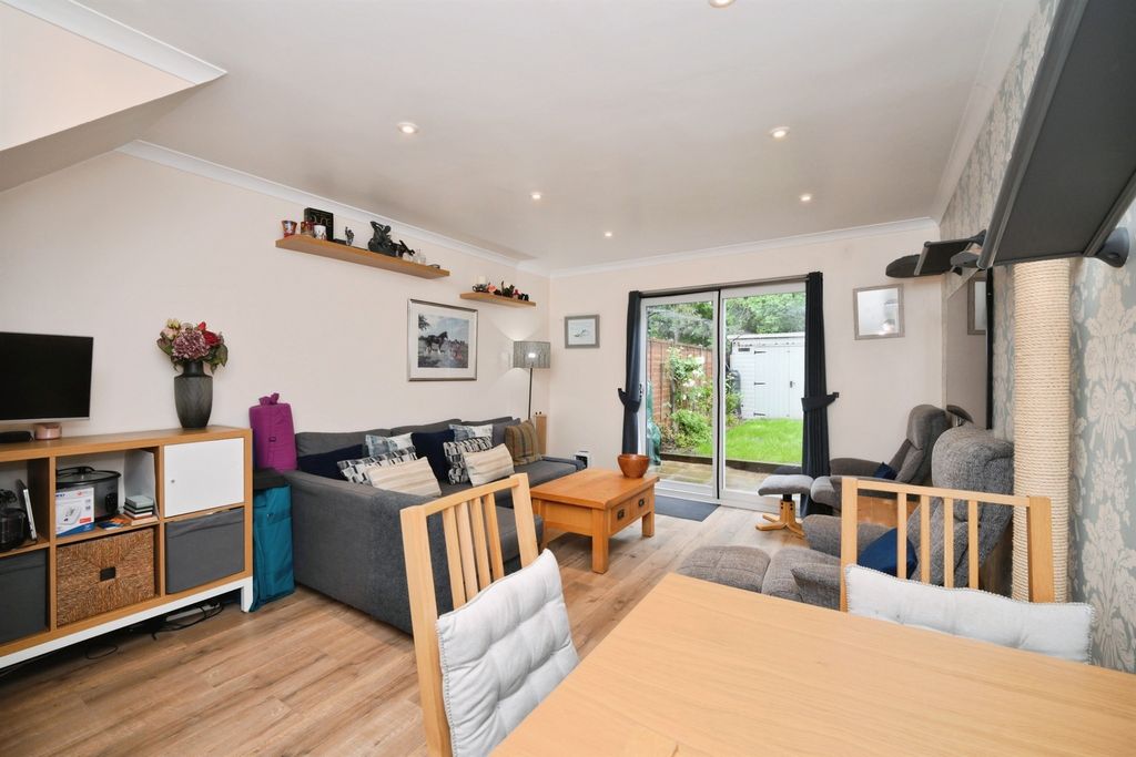 Property photo 3 of 18