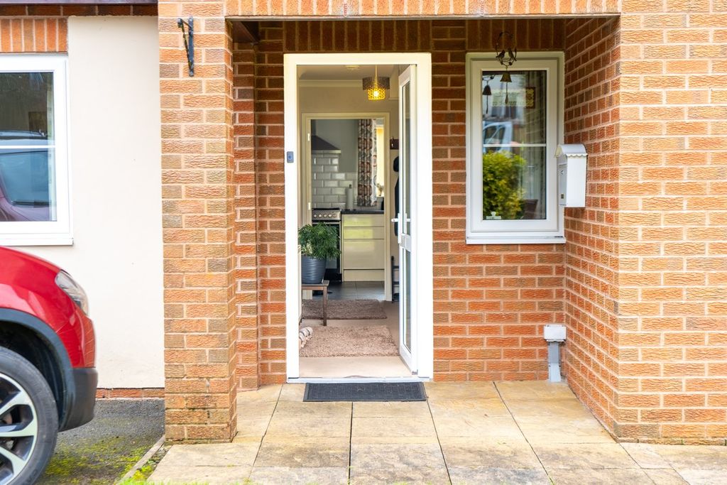 Property photo 3 of 45