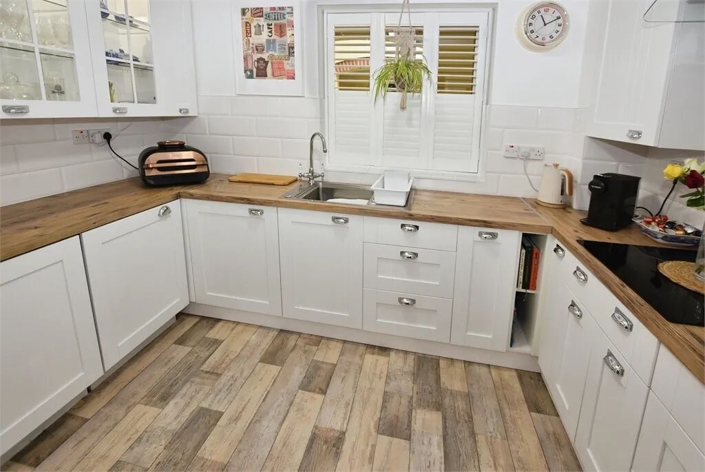 Property photo 3 of 8 Picture 3